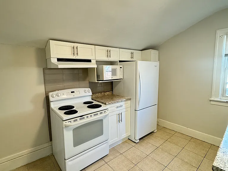2177 Dougall Ave #1 — Photo 11