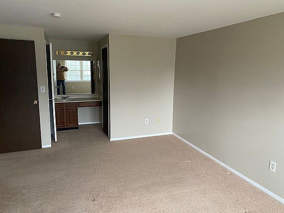 5th image of 20909 Glen Haven Cir W #281