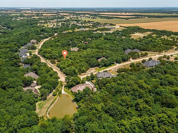 3rd image of Valley Oak Ct