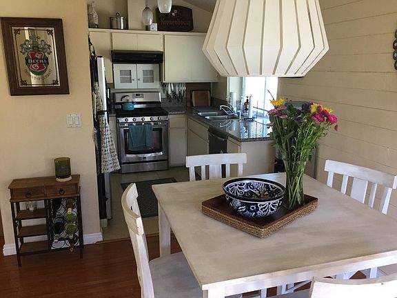 2nd image of 213 La Jolla Dr