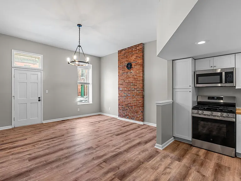 2403 Menard St #1 — Photo 7
