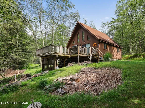 126 Fly Rod Ct, Tobyhanna, PA 18466