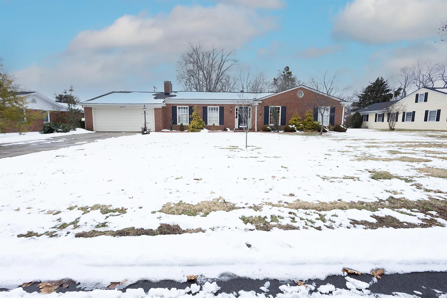 901 Canterbury Dr photo 1