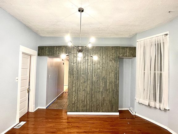4th image of 2945 N Sacramento Ave Unit 1