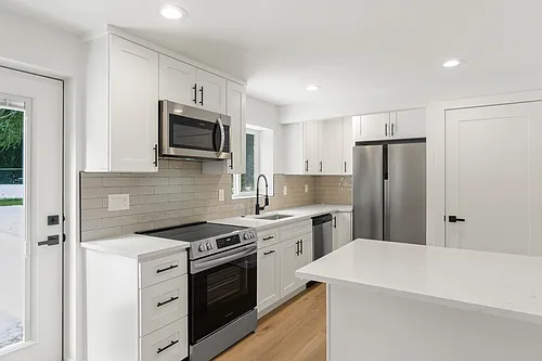 326 NE 125th St #2 Photo 1