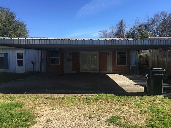 2nd image of 1001 Julia St