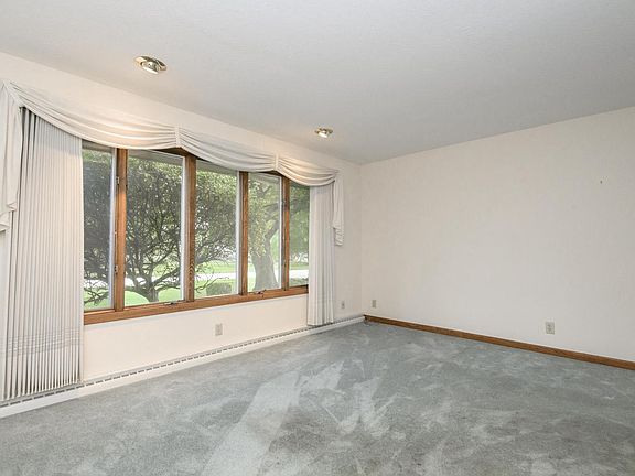 3rd image of 2885 S 126th STREET