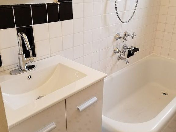3rd image of 3715 Kings Hwy APT 4E