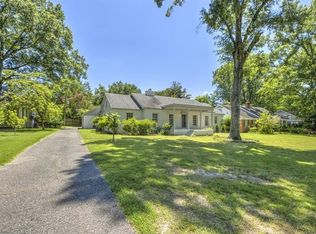 5185 Walnut Grove Rd, Memphis, TN 38117