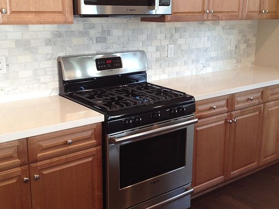 4th image of 1053 Dewberry Pl Unit 202