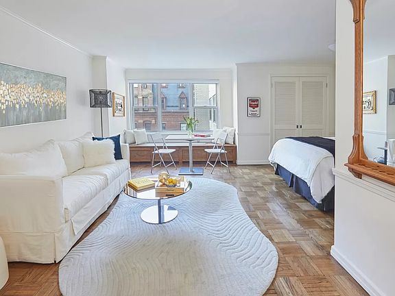 2nd image of 15 W 72nd St APT 12G