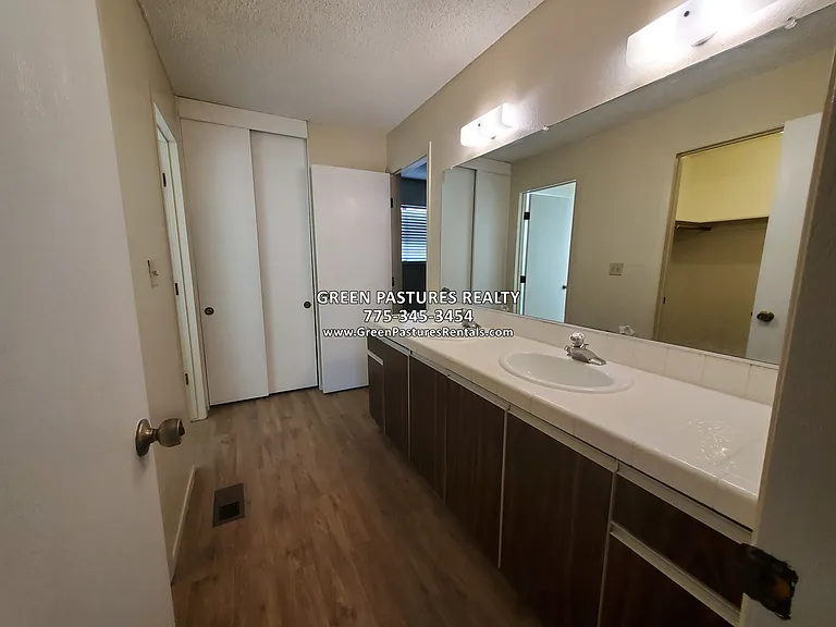 957 Tyler Way #957 — Photo 7