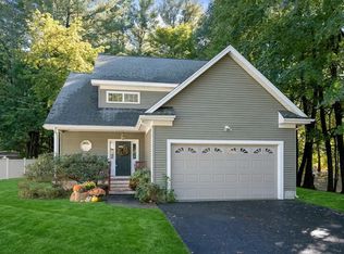 7 Castle Gate Rd, Wayland, MA 01778