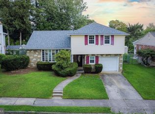 9659 Sandanne Rd, Philadelphia, PA 19115