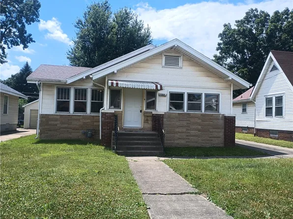 920 Garfield Pl, Danville, IL 61832