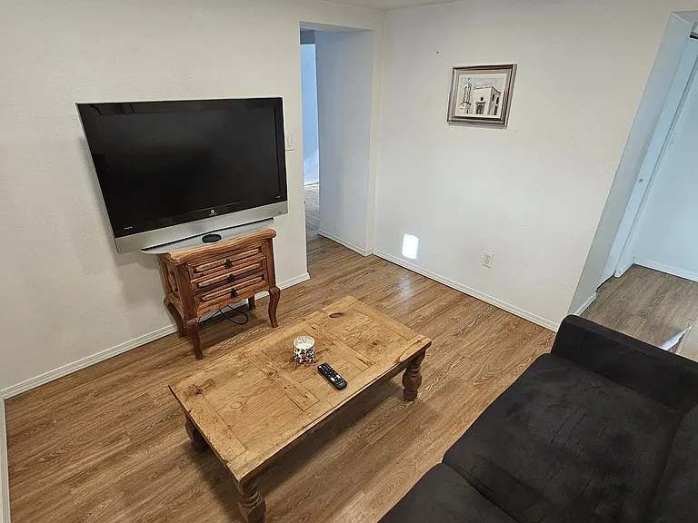 2808 Grant Ave #3 — Photo 8