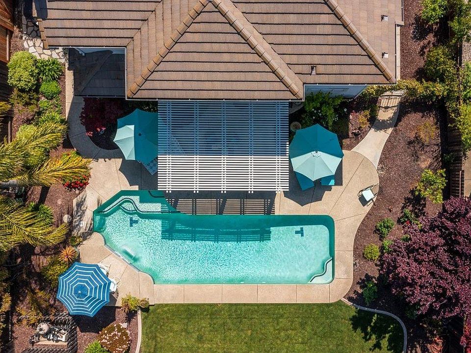 1st image of 2261 Belvedere Cir