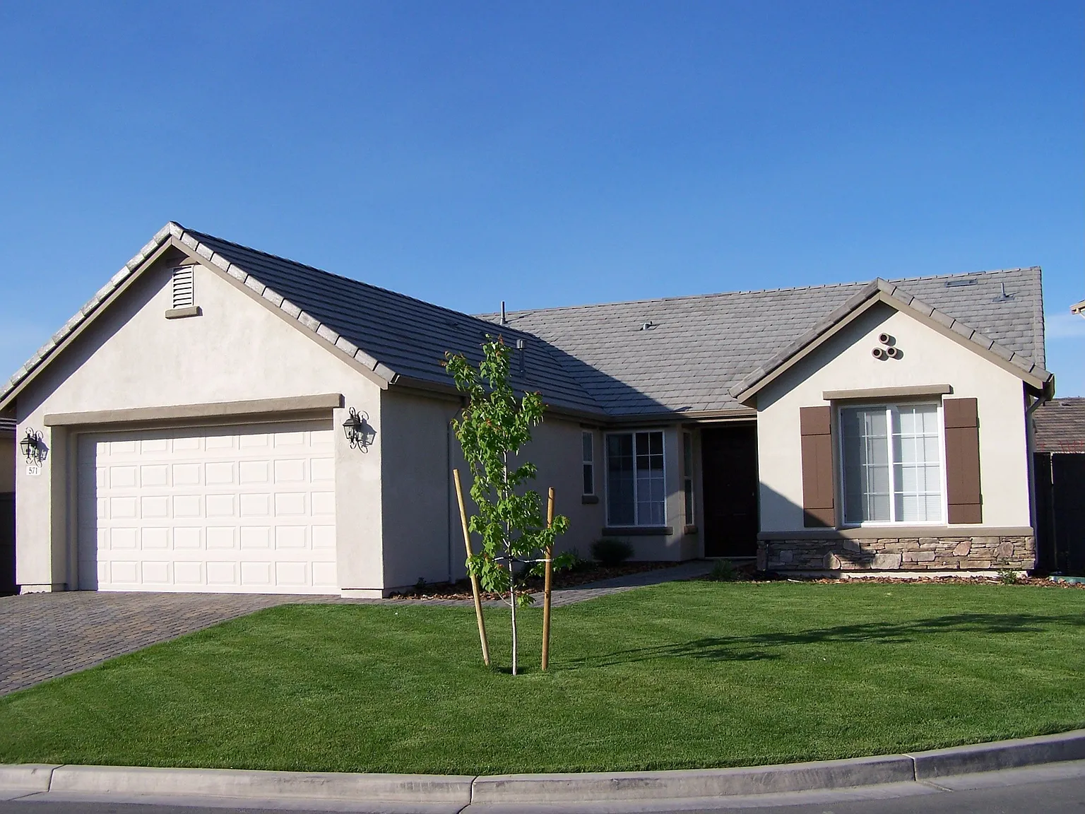 571 Alydar Ct photo 1