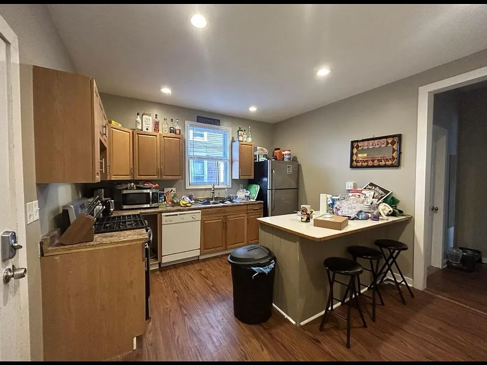149 Chapin St #1