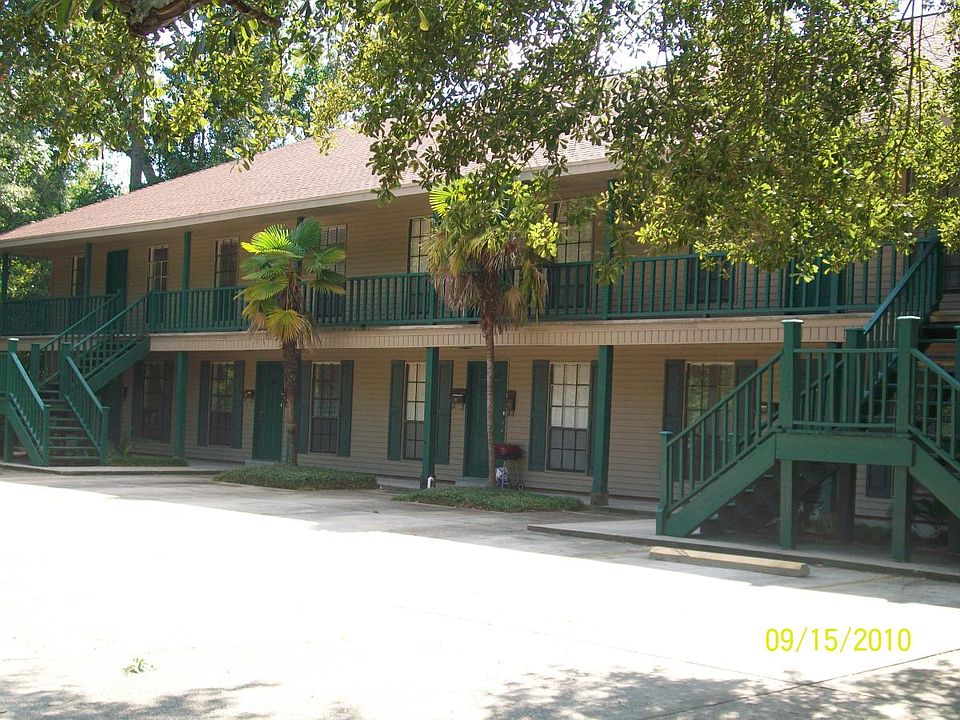 Country Square Apts