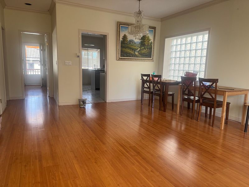 Vancouver House for rent - 4 Bedrooms — photo 3