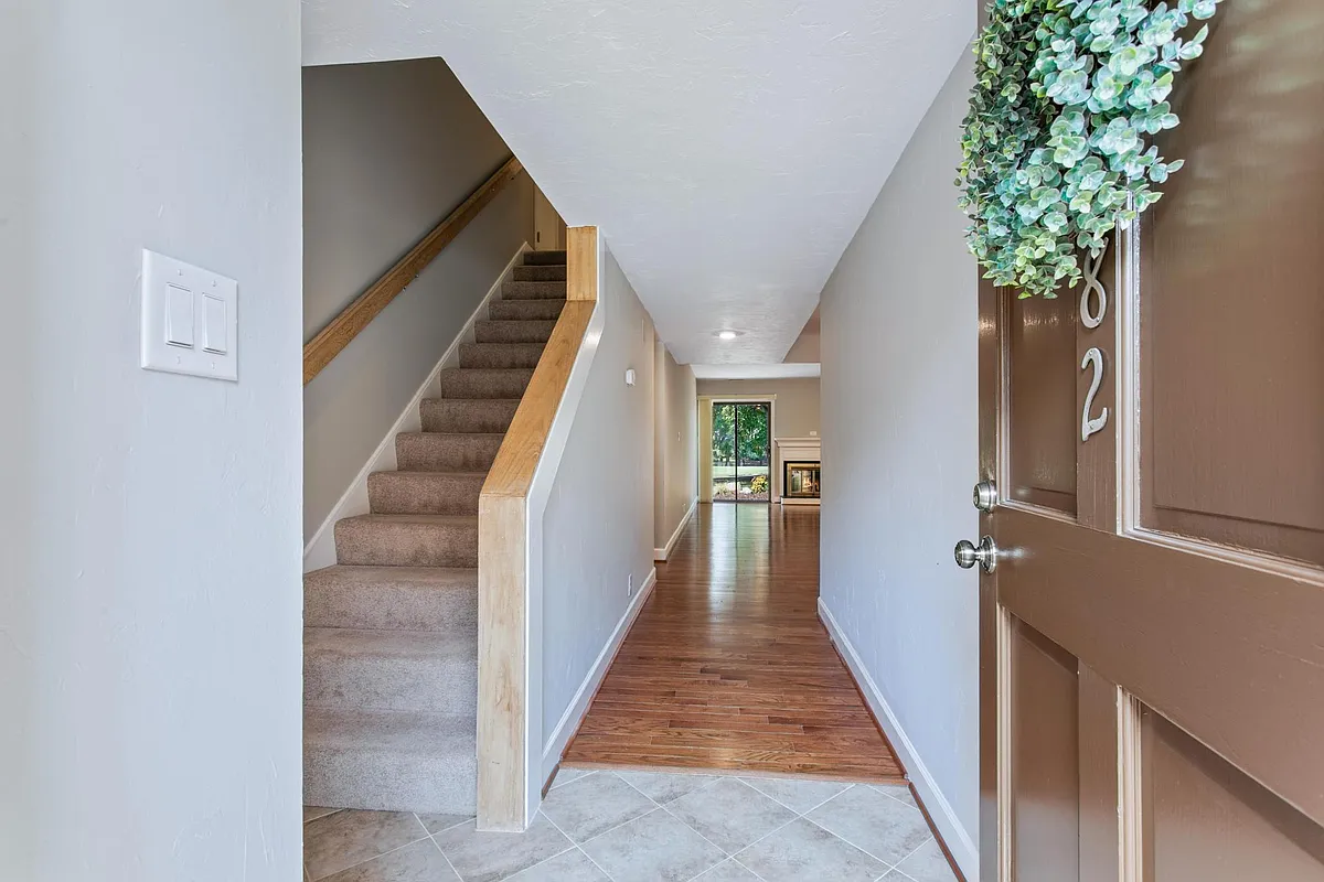 entry hall - 82 Winster Fax