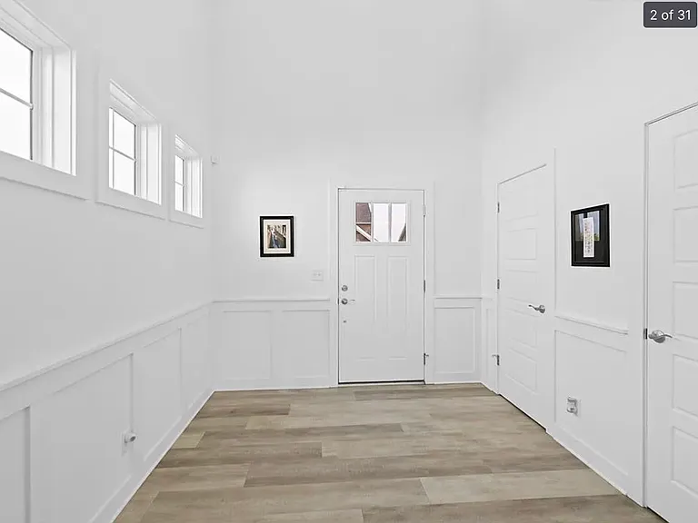 2460 Krauss Ct — Photo 1