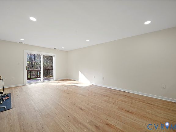 5th image of 14717 Beacon Hill Ct