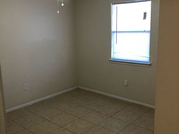 3rd image of 210 North Dr APT C