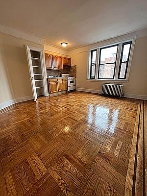 3rd image of 118-37 Metropolitan Ave #6L
