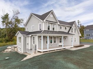 19 Eagles Ln, Falmouth, ME 04105