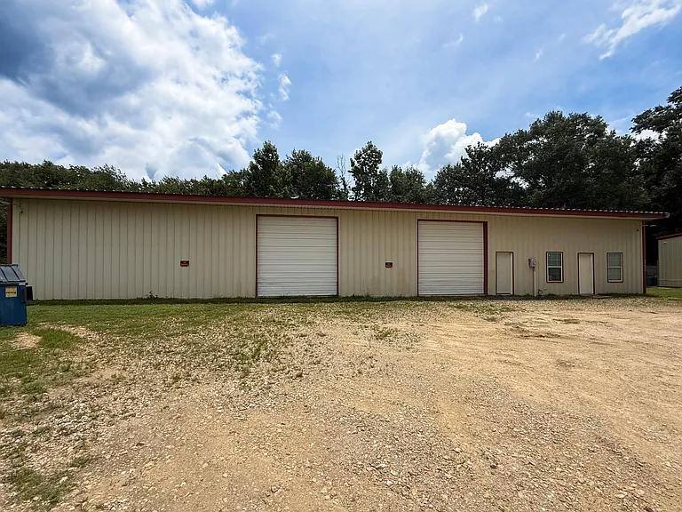 26605 E River Rd #A — Photo 2