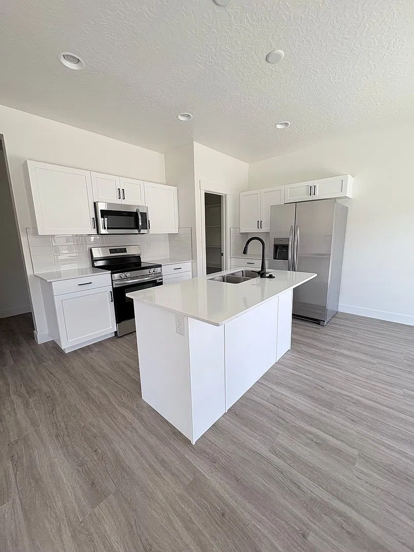 Brand New Townhome for Rent — Photo 3