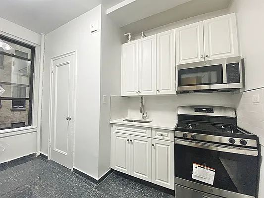 Rented by Rachel Realty | media 17