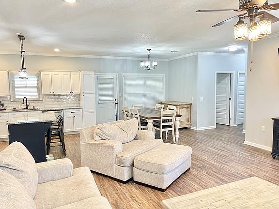 4th image of 86 Ashby Dr