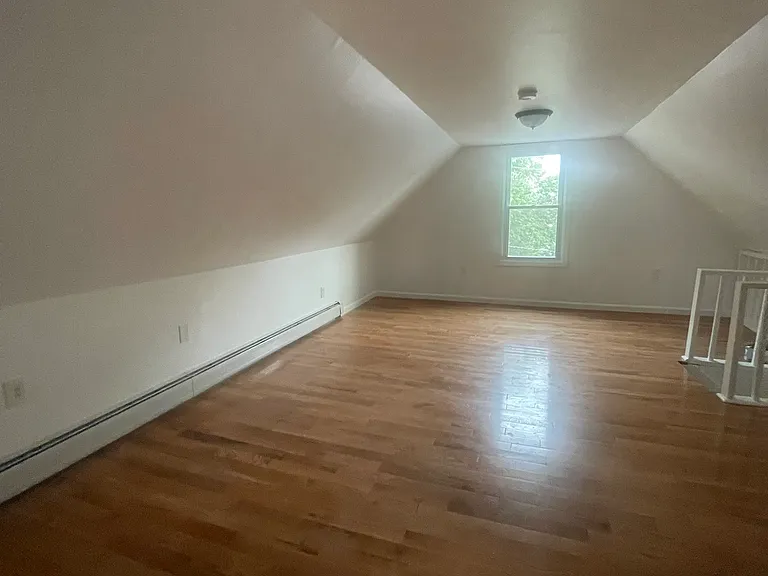 89 Franklin Ave #2 — Photo 9