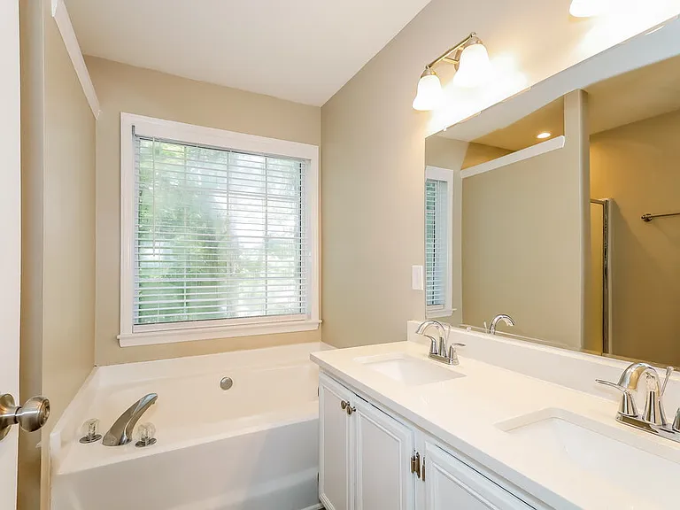 8313 Poplar Grove Cir — Photo 12