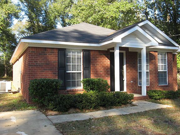 Front with room for two vehicles