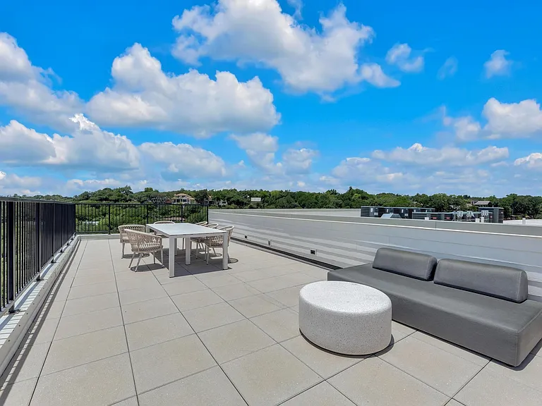 2500 Longview St #323 — Photo 40