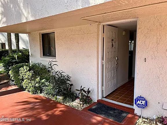 3rd image of 1162 Carmel Cir APT 100