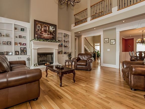 4th image of 7051 Roselake Cir