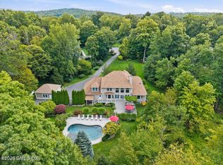 7 W Farms Ln, New Fairfield, CT 06812