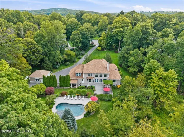 7 W Farms Ln, New Fairfield, CT 06812