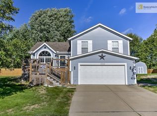 10000 N Highland Pl, Kansas City, MO 64155