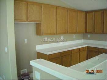 3rd image of 6337 Giant Oak St