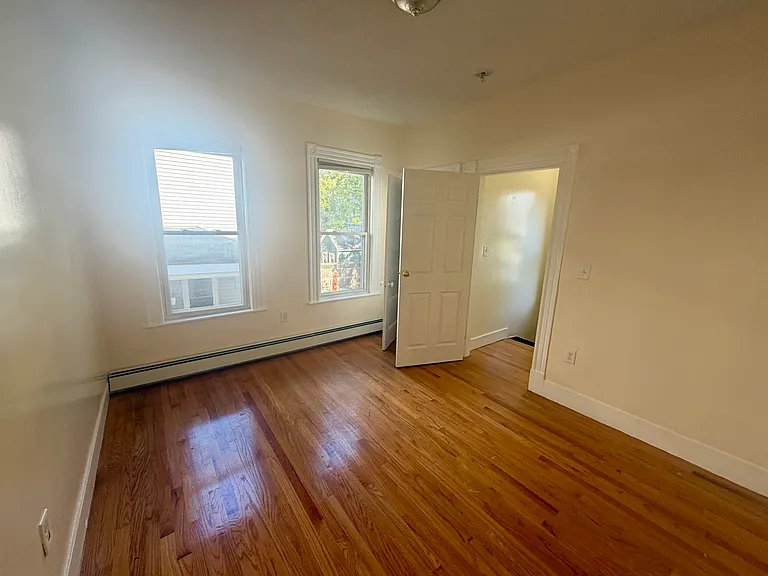 19 Banks St #1A — Photo 15