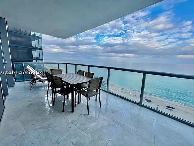 17121 Collins Ave #1007
