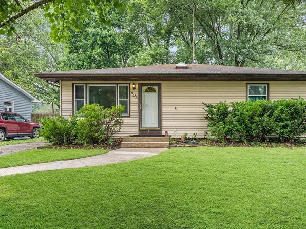 608 S 21st St, Chesterton, IN 46304