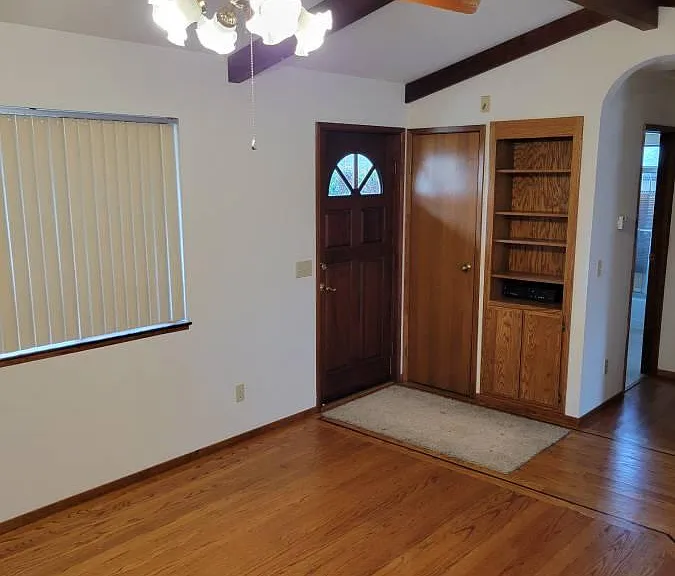 4964 Myrtle Dr — Photo 2