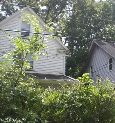 2nd image of 674 Bellevue Ave